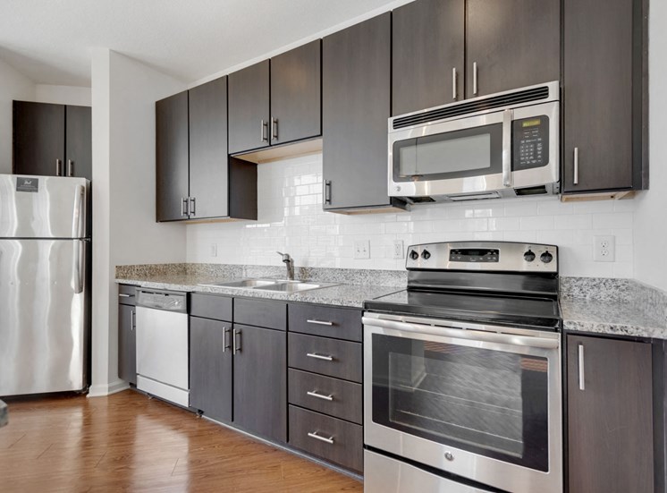 Fully Equipped Kitchen With Modern Appliances at Tattersall Chesapeake, Virginia, 23322